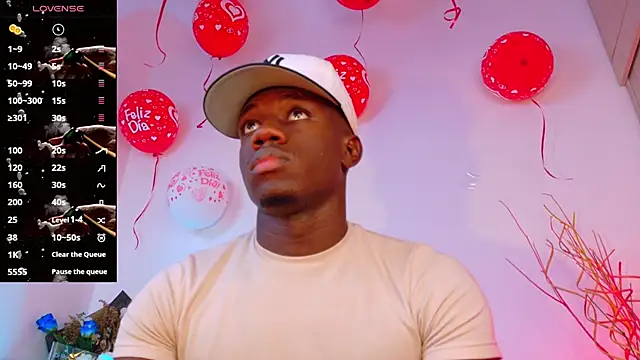 Snapshot of mike_wallace chatting on 03/08/25, 12:44 mike wallace online show from 03/08/25, 12:44