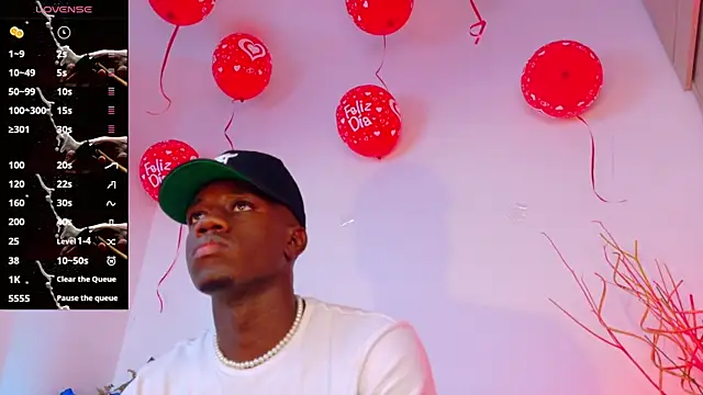 Snapshot of mike_wallace chatting on 03/09/25, 12:00 mike wallace online show from 03/09/25, 12:00