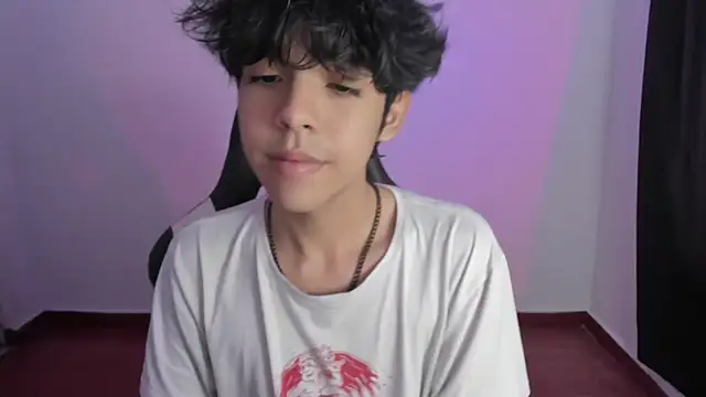 Snapshot of Alan26_ chatting on 01/11/25, 02:58 Alan26 online show from 01/11/25, 02:58