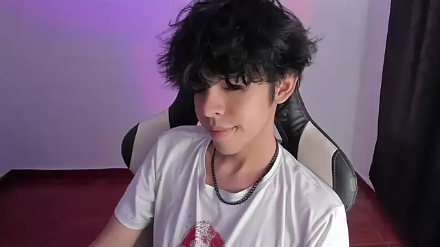 Snapshot of Alan26_ chatting on 01/18/25, 02:03 Alan26 online show from 01/18/25, 02:03