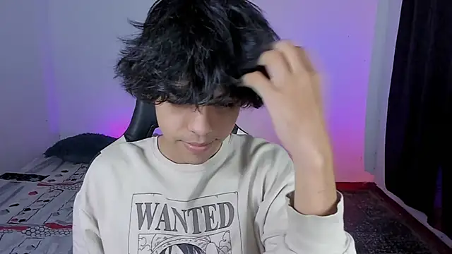 Snapshot of Alan26_ chatting on 11/11/25, 10:54 Alan26 online show from 11/11/25, 10:54