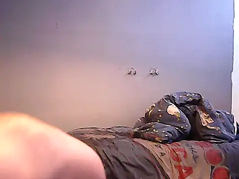 Snapshot of twinkerbell344 chatting on 10/24/25, 02:19 twinkerbell344 online show from 10/24/25, 02:19