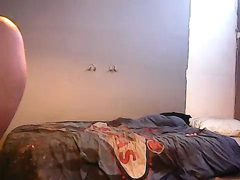 Snapshot of twinkerbell344 chatting on 11/01/25, 11:51 twinkerbell344 online show from 11/01/25, 11:51