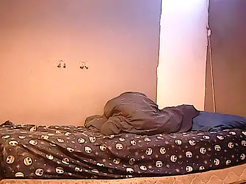 Snapshot of twinkerbell344 chatting on 01/14/26, 04:23 twinkerbell344 online show from 01/14/26, 04:23