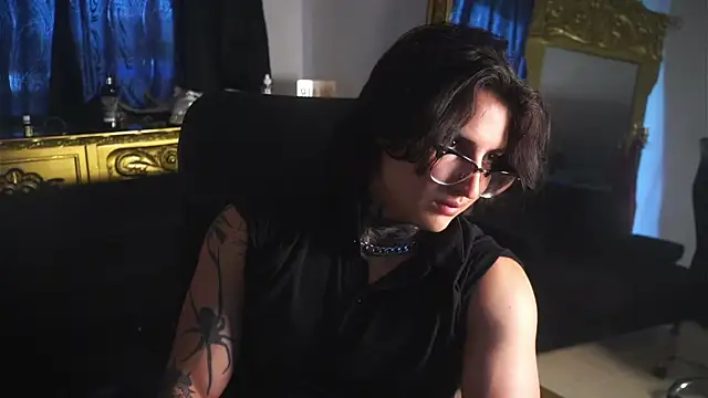 dantecoppolaa  online show from 02/09/25, 04:50