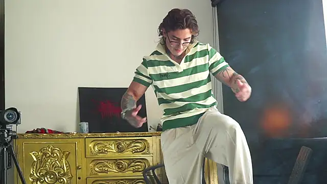 dantecoppolaa  online show from 09/21/25, 09:16