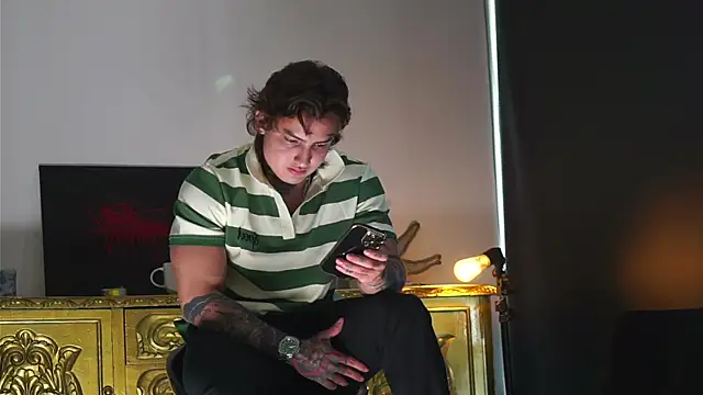 dantecoppolaa  online show from 09/28/25, 08:25