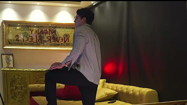 dantecoppolaa  online show from 12/20/25, 12:29