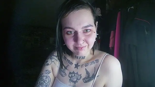 Snapshot of MoorderxDoll chatting on 01/10/25, 11:08 MoorderxDoll online show from 01/10/25, 11:08