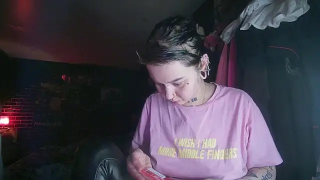 Snapshot of MoorderxDoll chatting on 01/31/25, 10:42 MoorderxDoll online show from 01/31/25, 10:42