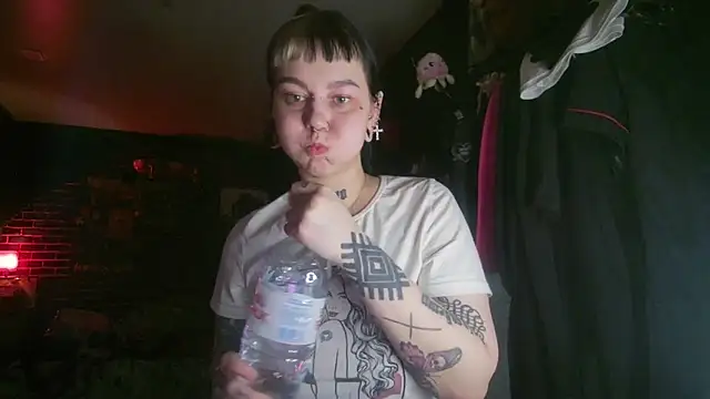 Snapshot of MoorderxDoll chatting on 02/02/25, 07:57 MoorderxDoll online show from 02/02/25, 07:57