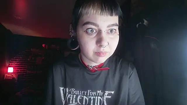 Snapshot of MoorderxDoll chatting on 02/13/25, 07:52 MoorderxDoll online show from 02/13/25, 07:52