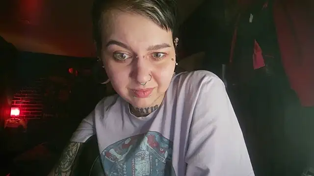 Snapshot of MoorderxDoll chatting on 03/02/25, 03:05 MoorderxDoll online show from 03/02/25, 03:05