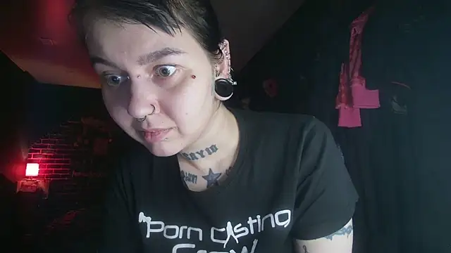 Snapshot of MoorderxDoll chatting on 03/16/25, 09:16 MoorderxDoll online show from 03/16/25, 09:16