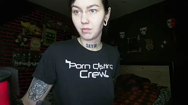 MoorderxDoll online show from 04/17/26, 08:12