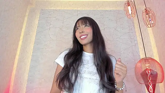 Snapshot of aprilalen chatting on 02/16/25, 07:15 aprilalen online show from 02/16/25, 07:15