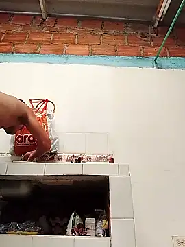 mailo bronw online show from 04/14/26, 02:12