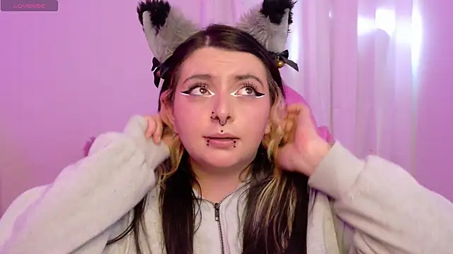 Sachi Meow online show from 05/15/26, 06:48