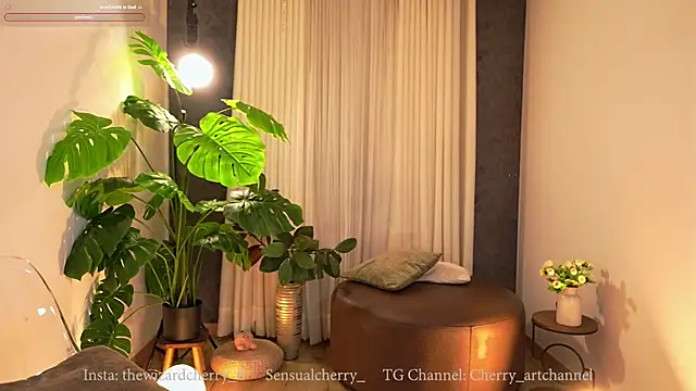 Miss beee online show from 05/29/26, 12:08
