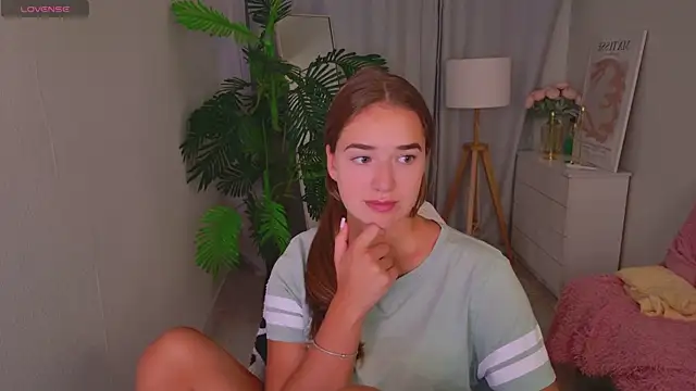 Snapshot of LovelyJessie chatting on 07/01/26, 01:34 LovelyJessie online show from 07/01/26, 01:34