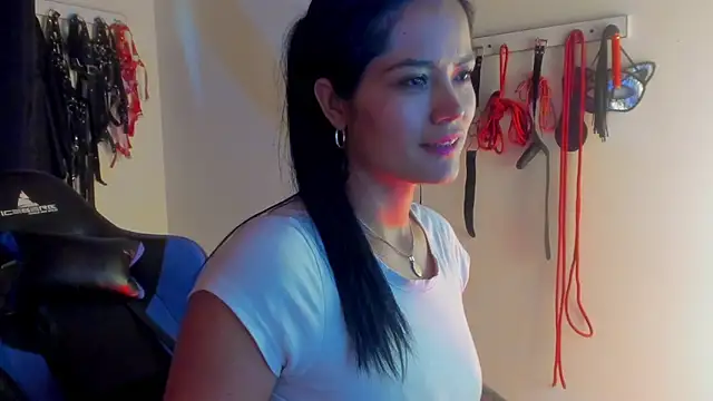 scarlet-kennedy98 online show from 10/31/25, 06:42