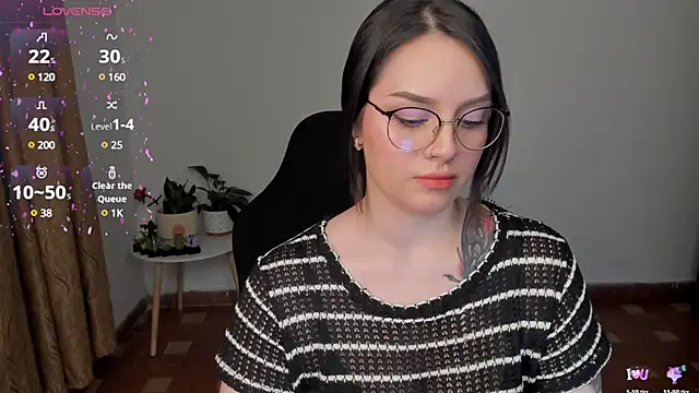 Snapshot of anaveleeez chatting on 01/16/25, 01:16 anaveleeez online show from 01/16/25, 01:16