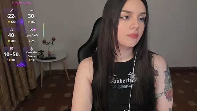 Snapshot of anaveleeez chatting on 03/02/25, 01:36 anaveleeez online show from 03/02/25, 01:36