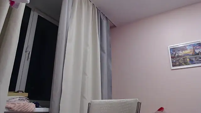 Snapshot of A2ure chatting on 10/18/25, 12:06 A2ure online show from 10/18/25, 12:06