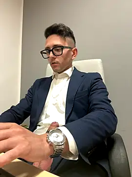 masterboss  online show from 11/18/25, 02:43