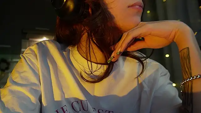 Snapshot of BOOLOCHKAA chatting on 12/26/24, 01:21 BOOLOCHKAA online show from 12/26/24, 01:21