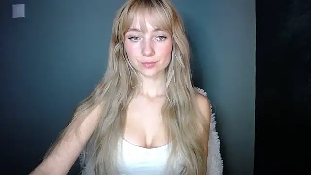 LuciaYoung online show from 11/07/25, 07:36