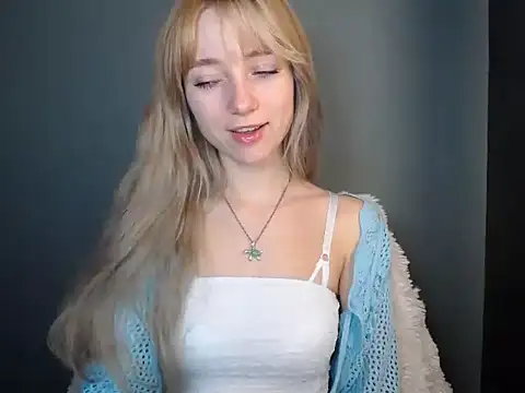 LuciaYoung online show from 11/12/25, 07:24