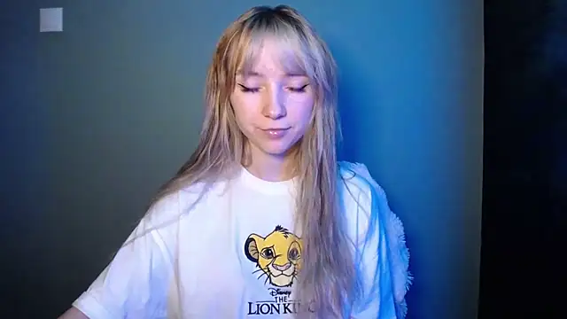 LuciaYoung online show from 11/27/25, 01:35