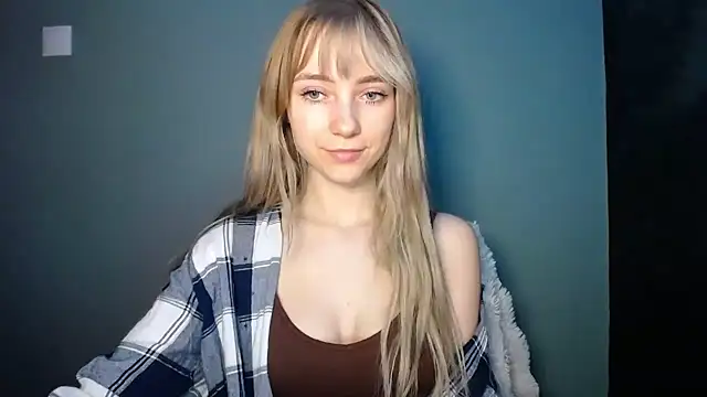 LuciaYoung online show from 02/02/26, 08:07