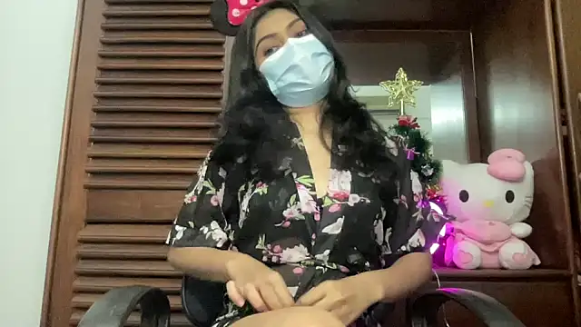 Snapshot of Princess_Lily chatting on 12/05/24, 01:06 Princess Lily online show from 12/05/24, 01:06