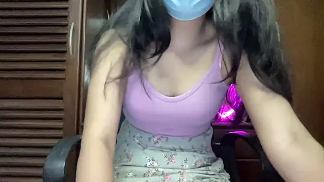 Snapshot of Princess_Lily chatting on 10/23/25, 01:10 Princess Lily online show from 10/23/25, 01:10