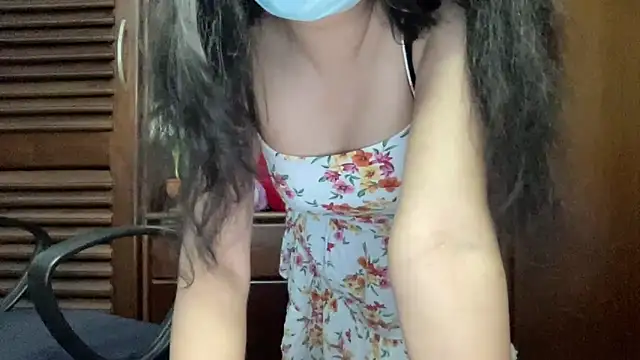 Snapshot of Princess_Lily chatting on 10/26/25, 01:50 Princess Lily online show from 10/26/25, 01:50