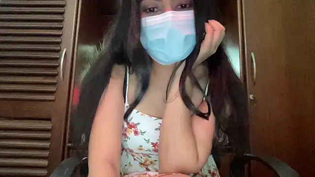 Snapshot of Princess_Lily chatting on 12/16/25, 02:33 Princess Lily online show from 12/16/25, 02:33