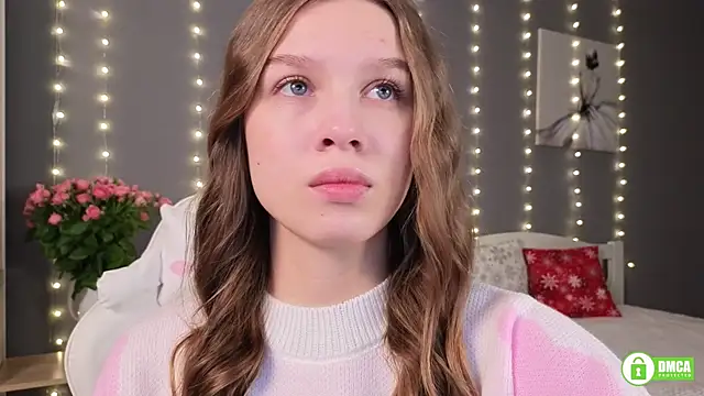 Snapshot of CutieBeauty chatting on 01/04/25, 10:05 CutieBeauty online show from 01/04/25, 10:05