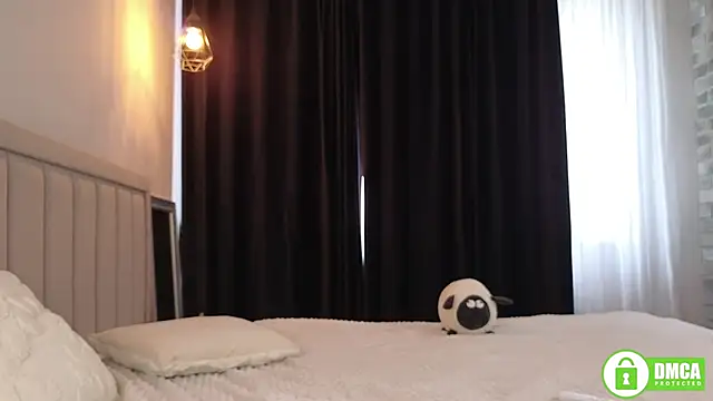 Snapshot of CutieBeauty chatting on 09/18/25, 10:06 CutieBeauty online show from 09/18/25, 10:06