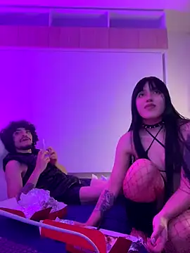 Snapshot of aangie__uwu chatting on 12/02/24, 03:04 aangie uwu online show from 12/02/24, 03:04