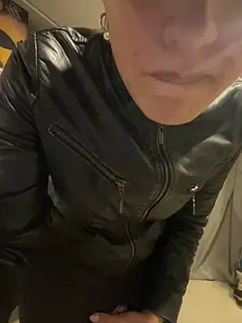 Snapshot of aangie__uwu chatting on 12/03/24, 11:13 aangie uwu online show from 12/03/24, 11:13