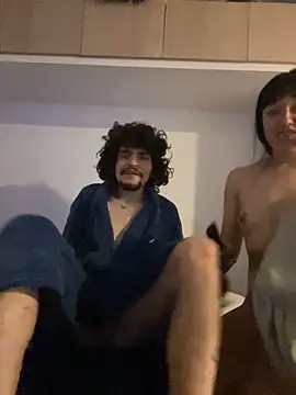 Snapshot of aangie__uwu chatting on 12/17/24, 07:37 aangie uwu online show from 12/17/24, 07:37