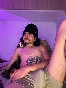 Snapshot of aangie__uwu chatting on 01/25/25, 02:47 aangie uwu online show from 01/25/25, 02:47