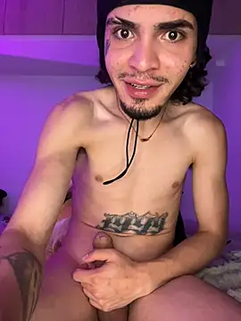 Snapshot of aangie__uwu chatting on 02/18/25, 04:15 aangie uwu online show from 02/18/25, 04:15