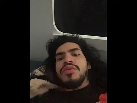 Snapshot of aangie__uwu chatting on 11/27/25, 05:15 aangie uwu online show from 11/27/25, 05:15