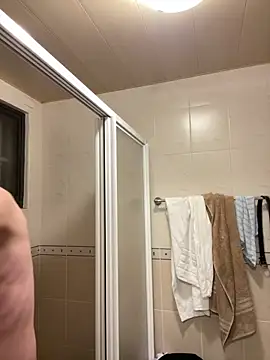 Snapshot of hihi0169 chatting on 03/21/25, 03:02 hihi0169 online show from 03/21/25, 03:02