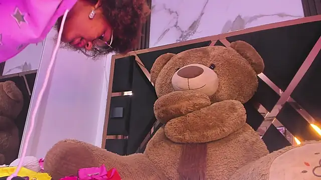 Ebony beautifull online show from 02/23/25, 01:57