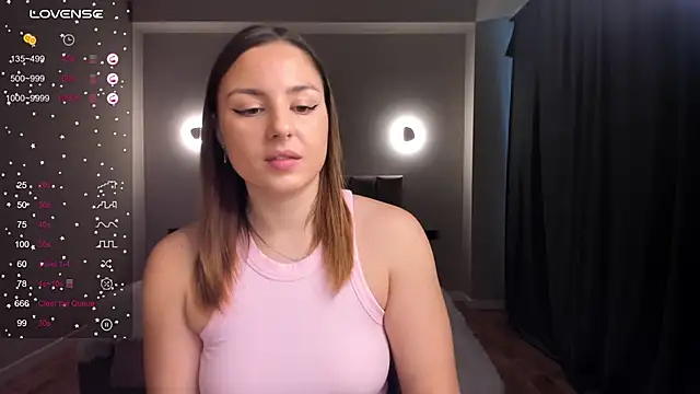 Snapshot of ThreeshaWhite chatting on 02/19/25, 06:55 ThreeshaWhite online show from 02/19/25, 06:55