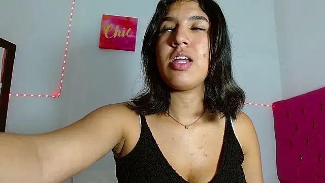 Snapshot of colombianmilf_ chatting on 01/13/25, 10:03 colombianmilf online show from 01/13/25, 10:03